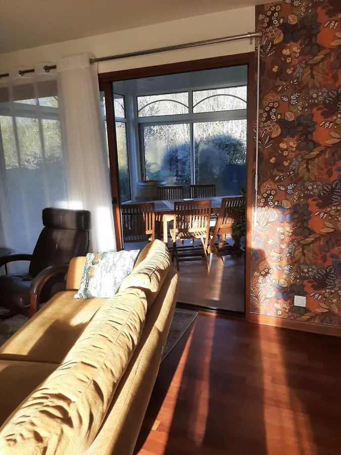 Esmael Villa Larmor-Baden 0*,  France